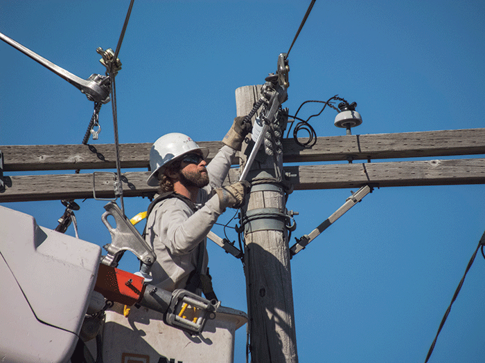 #ThankALineman